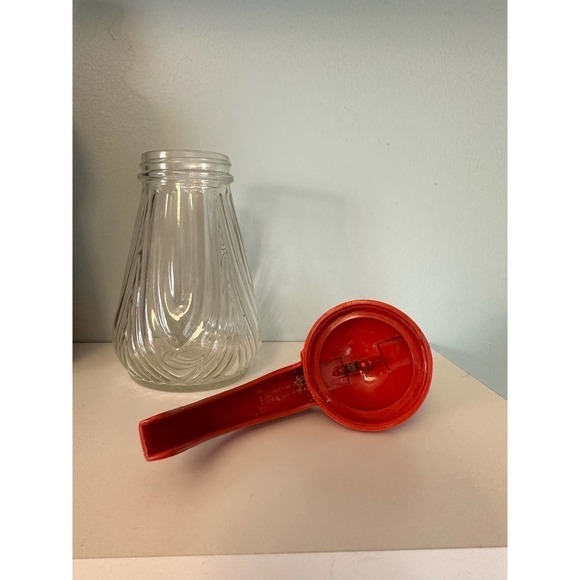 Vintage Federal Tool glass syrup dispenser with red plastic top - Picture 12 of 12